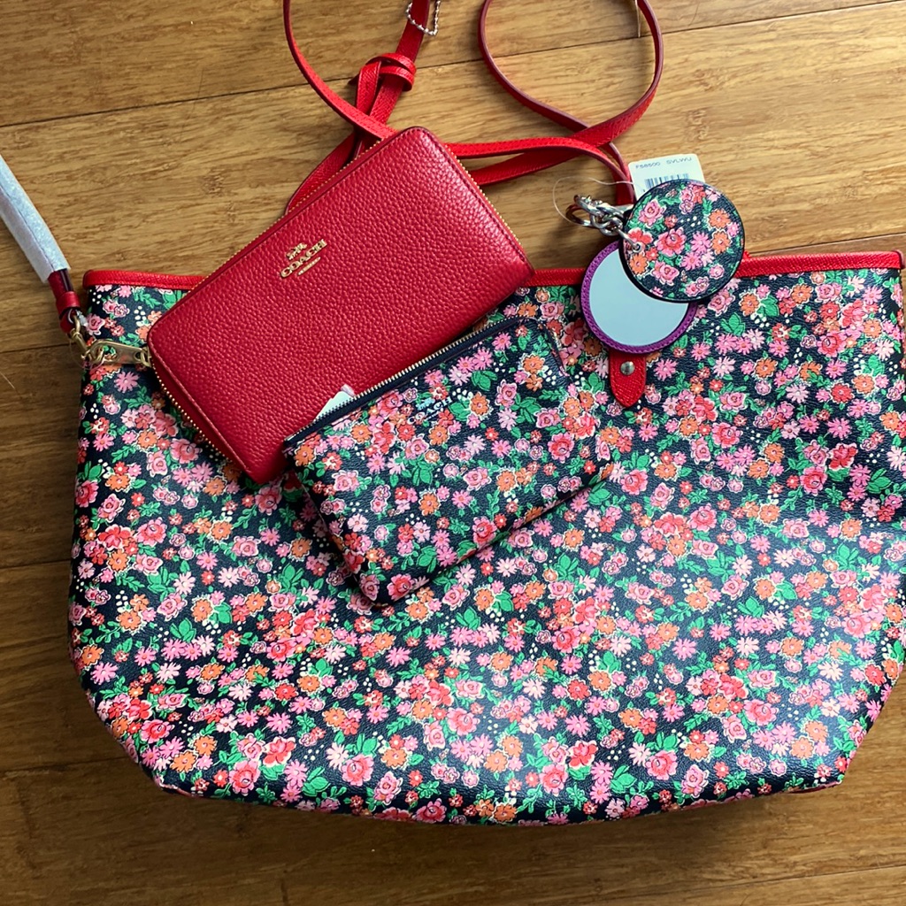 Nwt! Coach Reversible Floral Tote W/Bonus Pouch 5 Set-